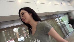 Gạ chịch em teen xinh đẹp ngoài đường